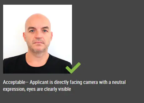 Correct straight-on passport photo pose (China (中国) — Visa (2x2 inch) ID photo guide)